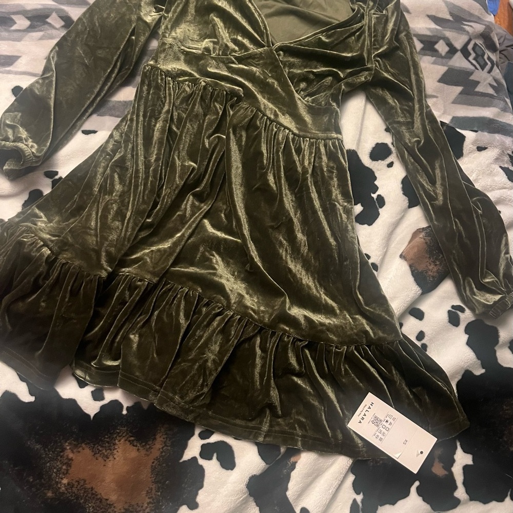 HALARA Olive Long Sleeve Dress